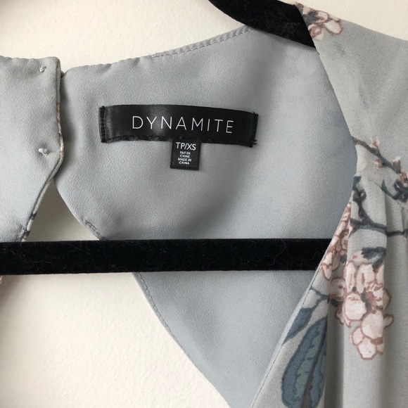 Worn once beautiful flattering dress - Picture 3 of 4